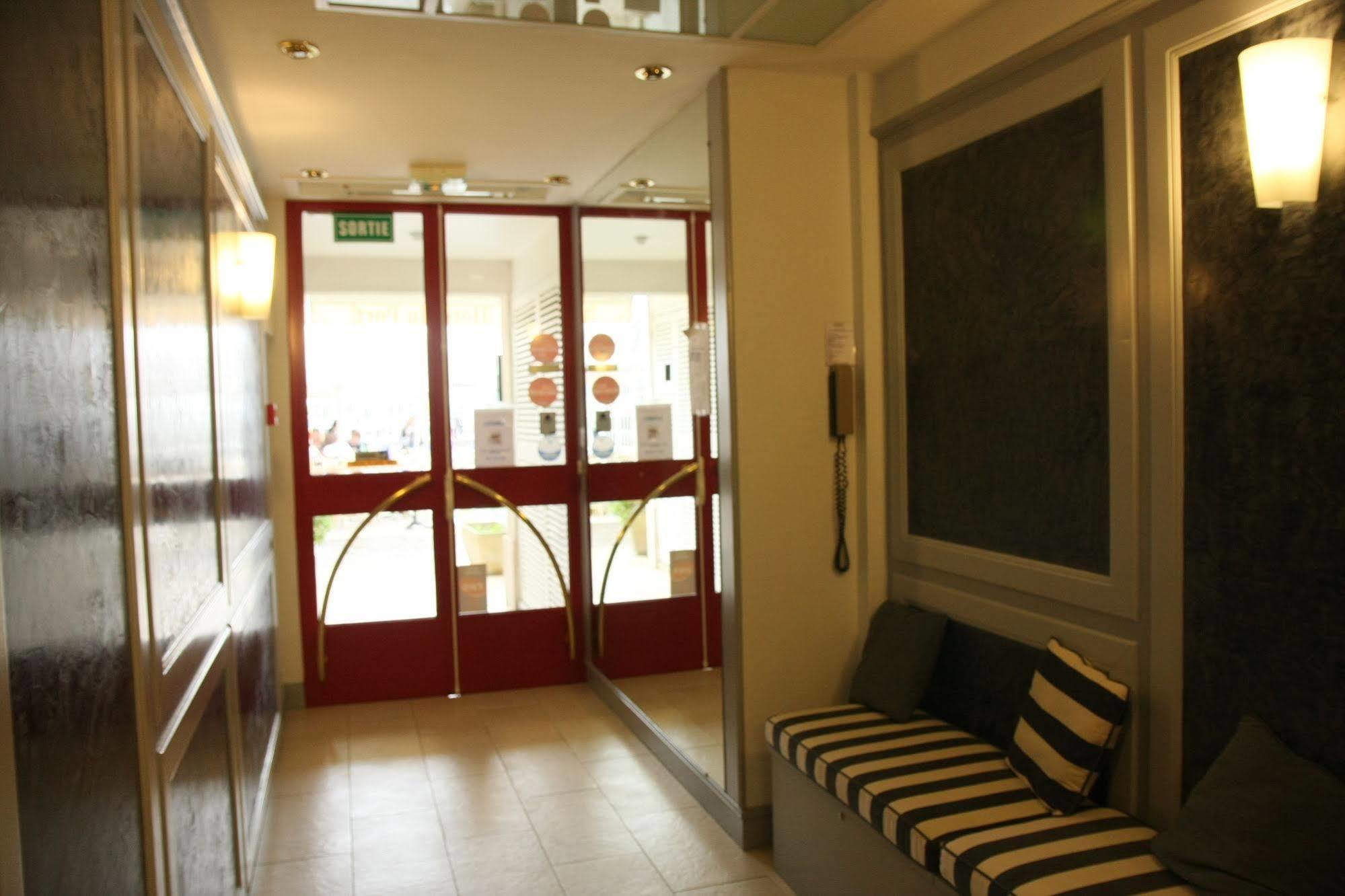 Hotel Du Port Saint-Martin-de-Re Ngoại thất bức ảnh